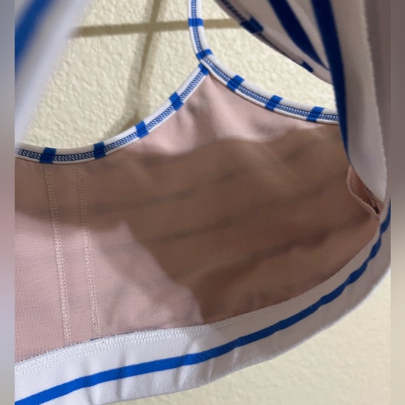 Lululemon Sports bra - Picture 8 of 10